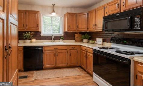 120 Allison Terrace Rossville GA 30741