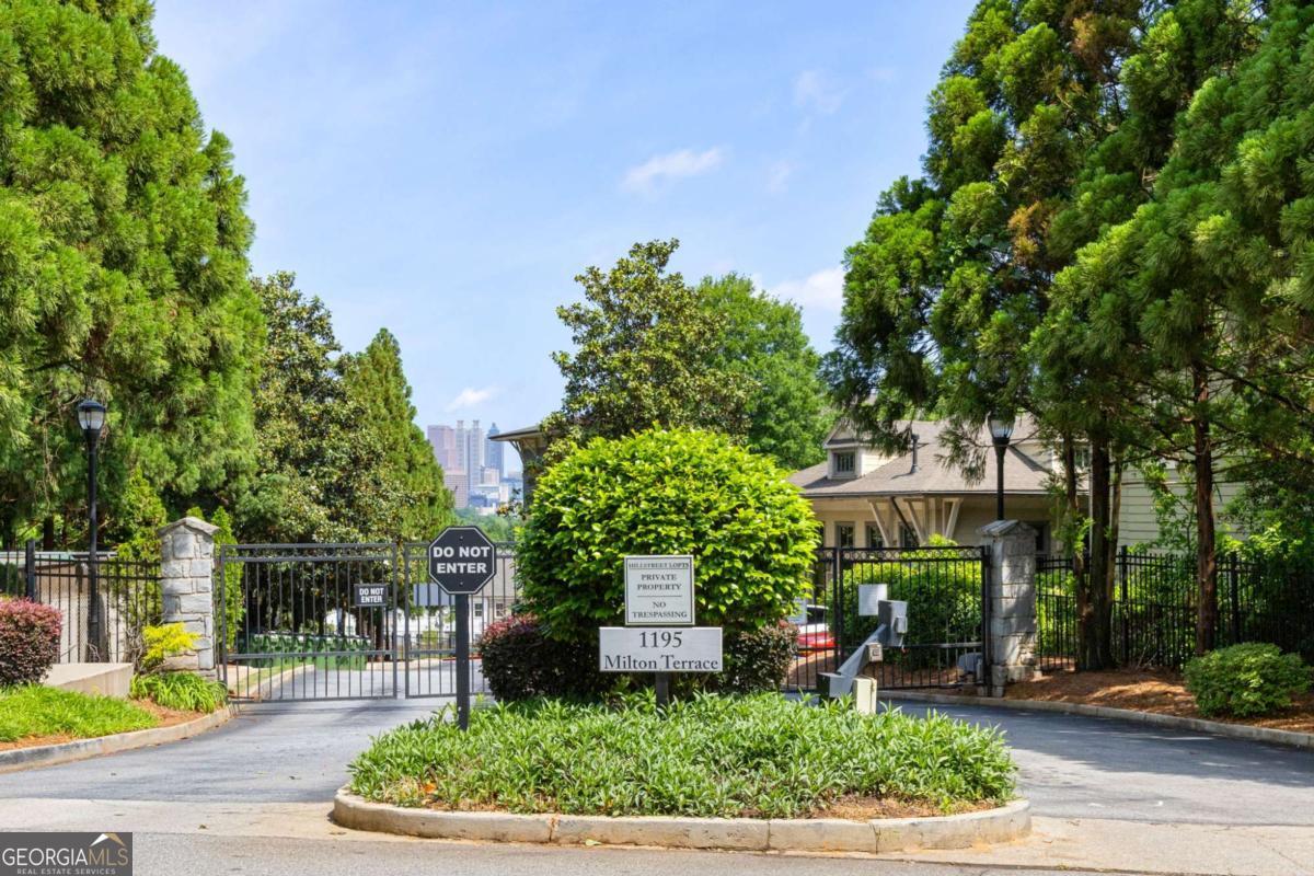 1195 Milton Terrace SE Atlanta GA 30315