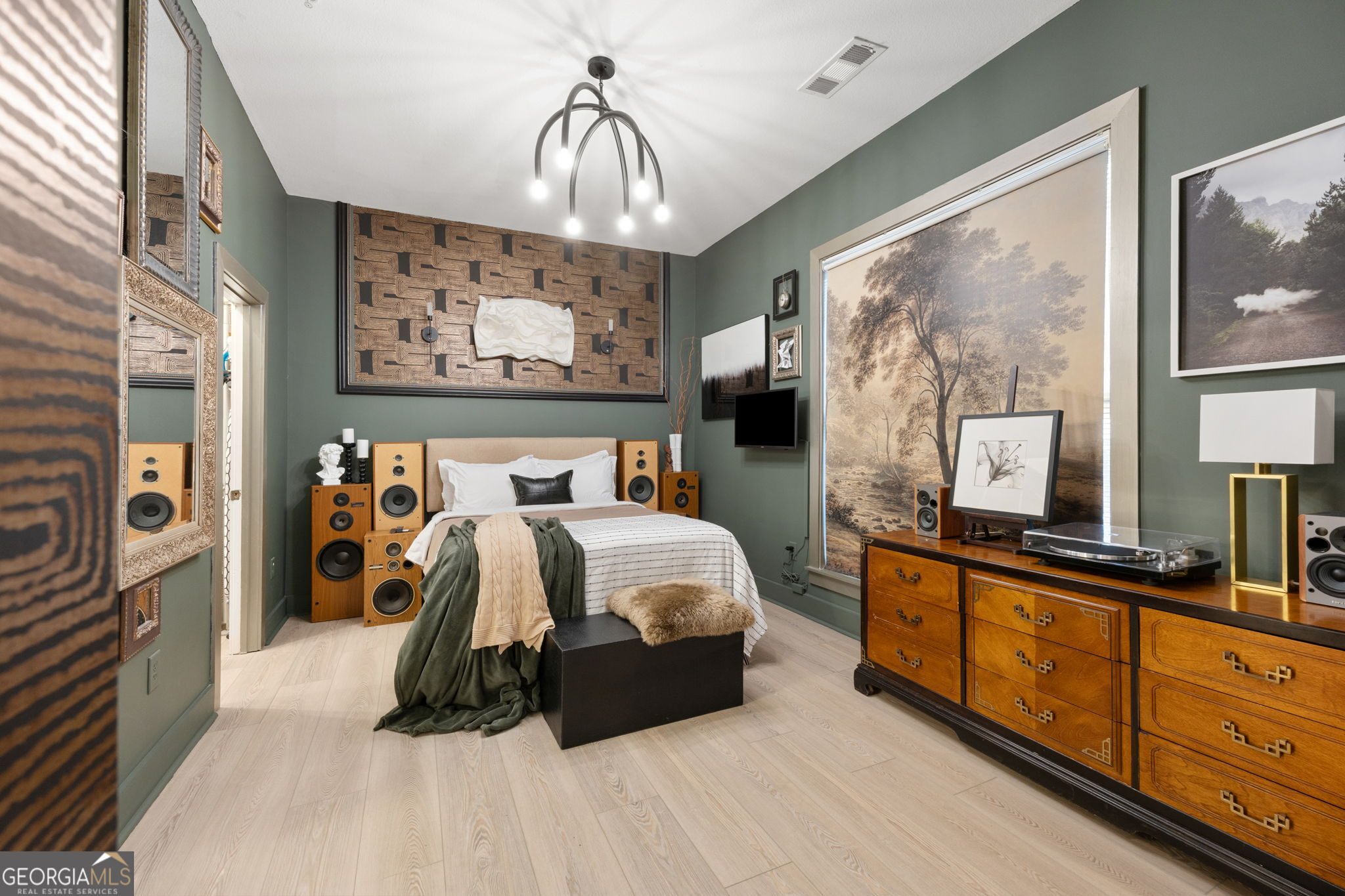 1195 Milton Terrace SE Atlanta GA 30315