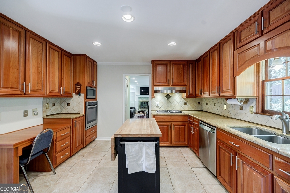 1293 Witham Drive Dunwoody GA 30338
