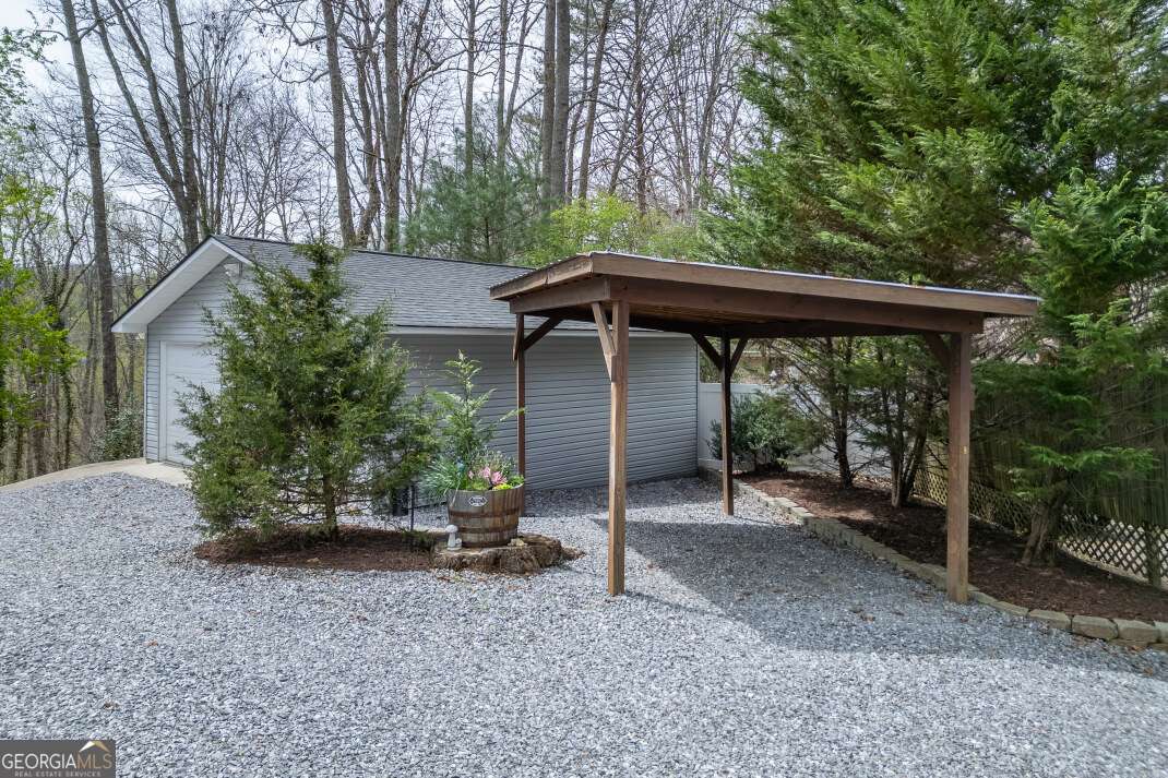 1682 Settlement Road Young Harris GA 30582