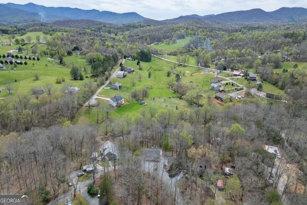 1682 Settlement Road Young Harris GA 30582