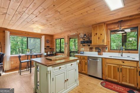 27 Bamby Lane Ellijay GA 30540