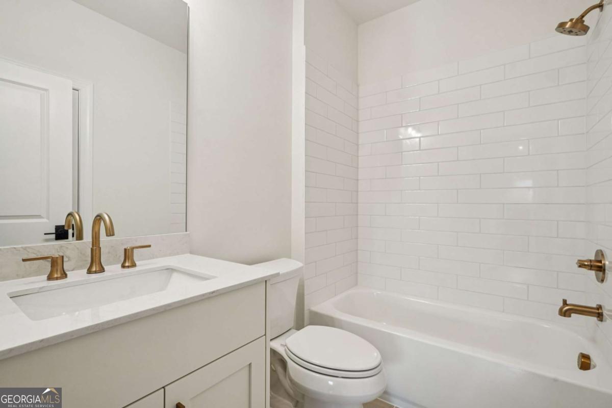 1028 Eastman Court Hoschton GA 30548