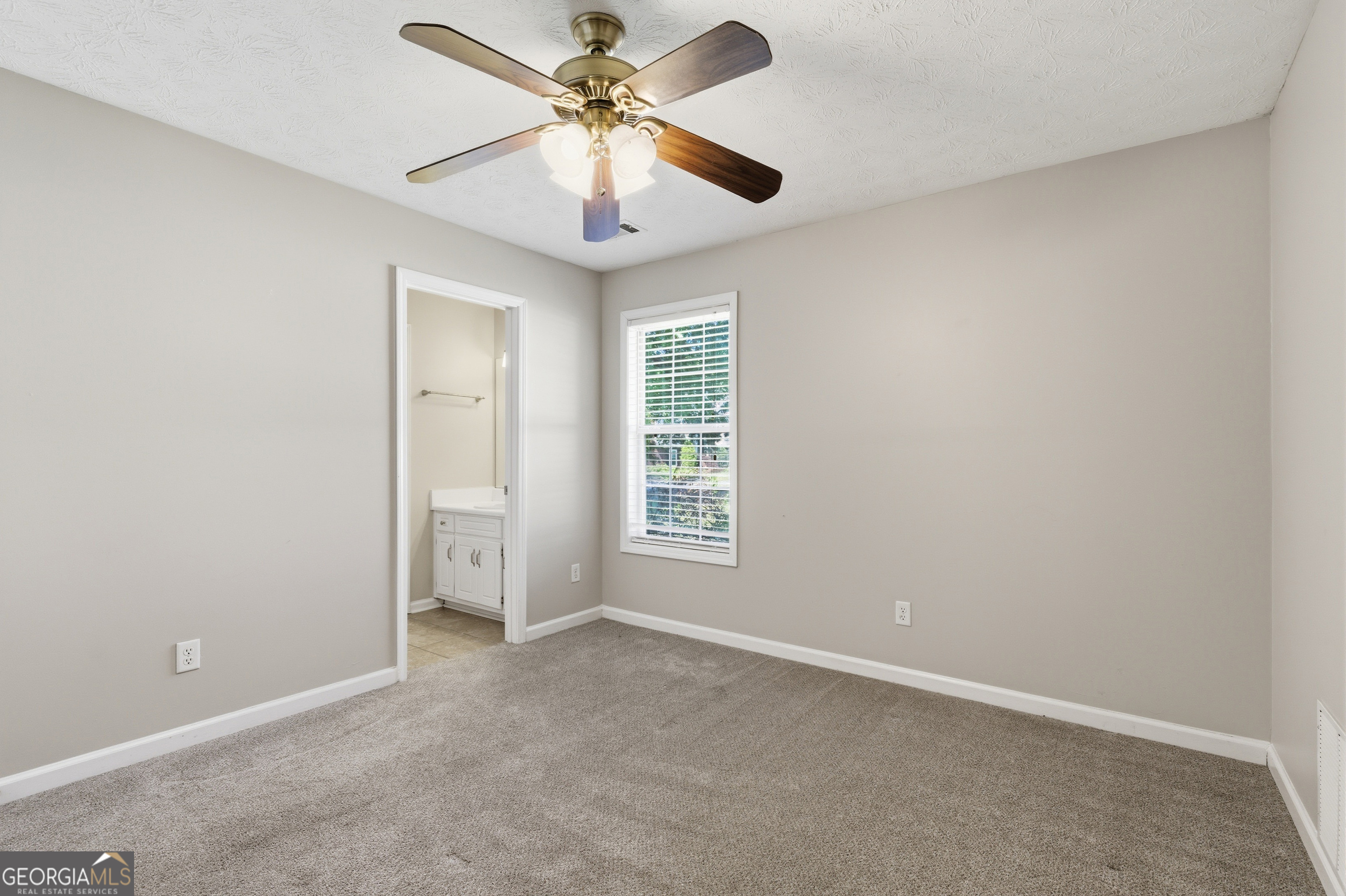 2820 Meadow Gate Way Loganville GA 30052