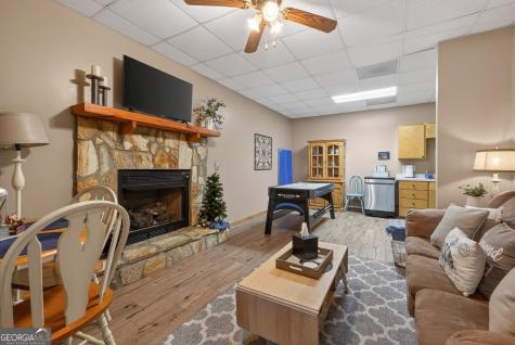 697 Zeppelin Strasse Helen GA 30545