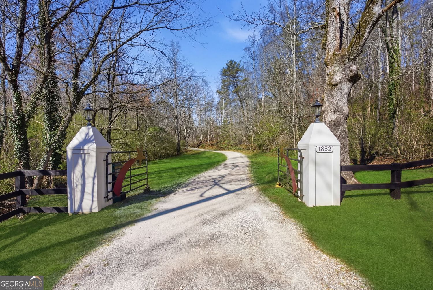 1852 Oak Grove Road Dahlonega GA 30533