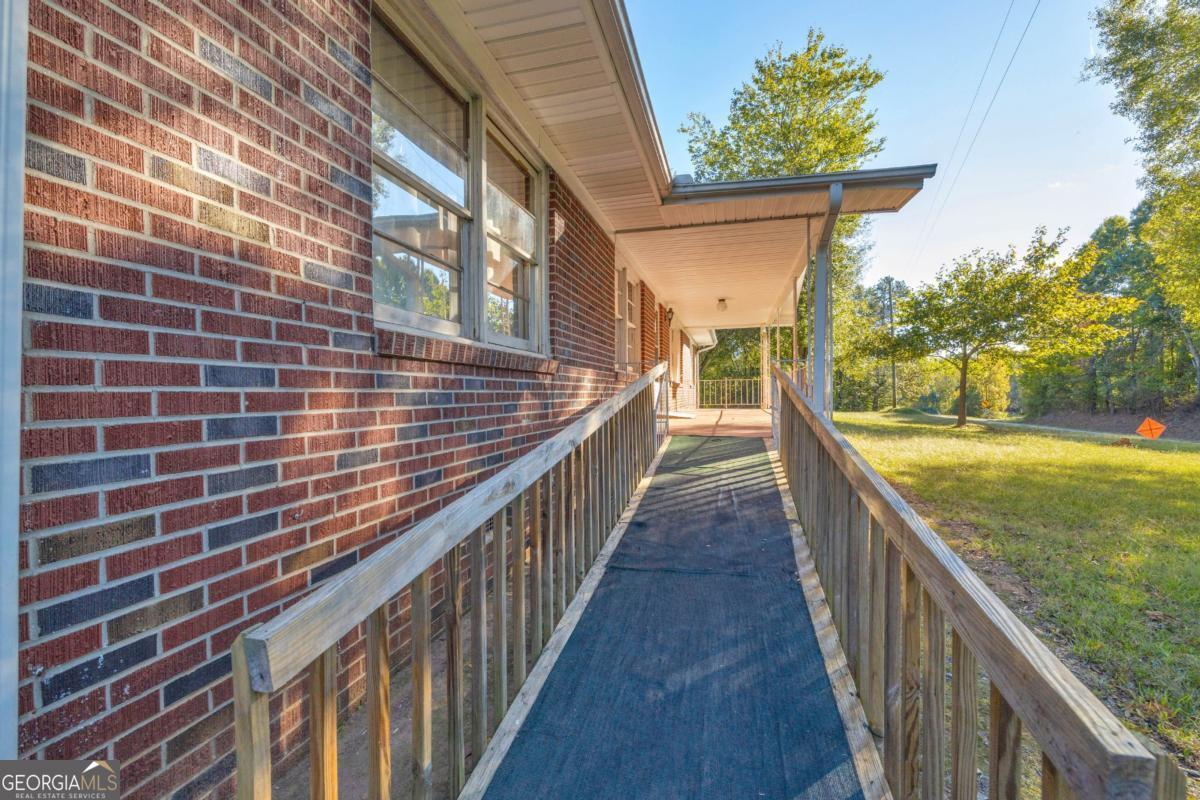 4638 Highway 63 Carnesville GA 30521
