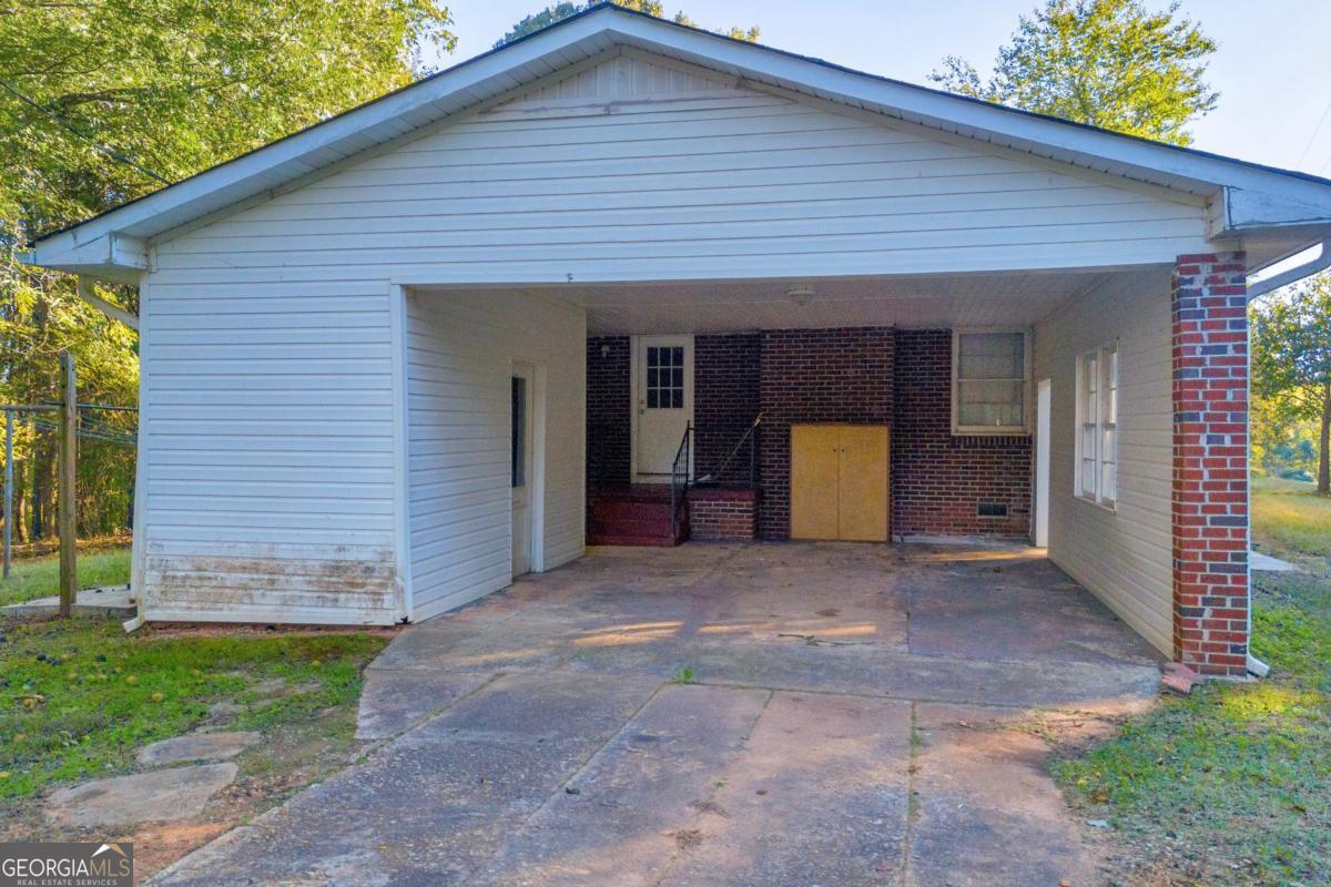 4638 Highway 63 Carnesville GA 30521