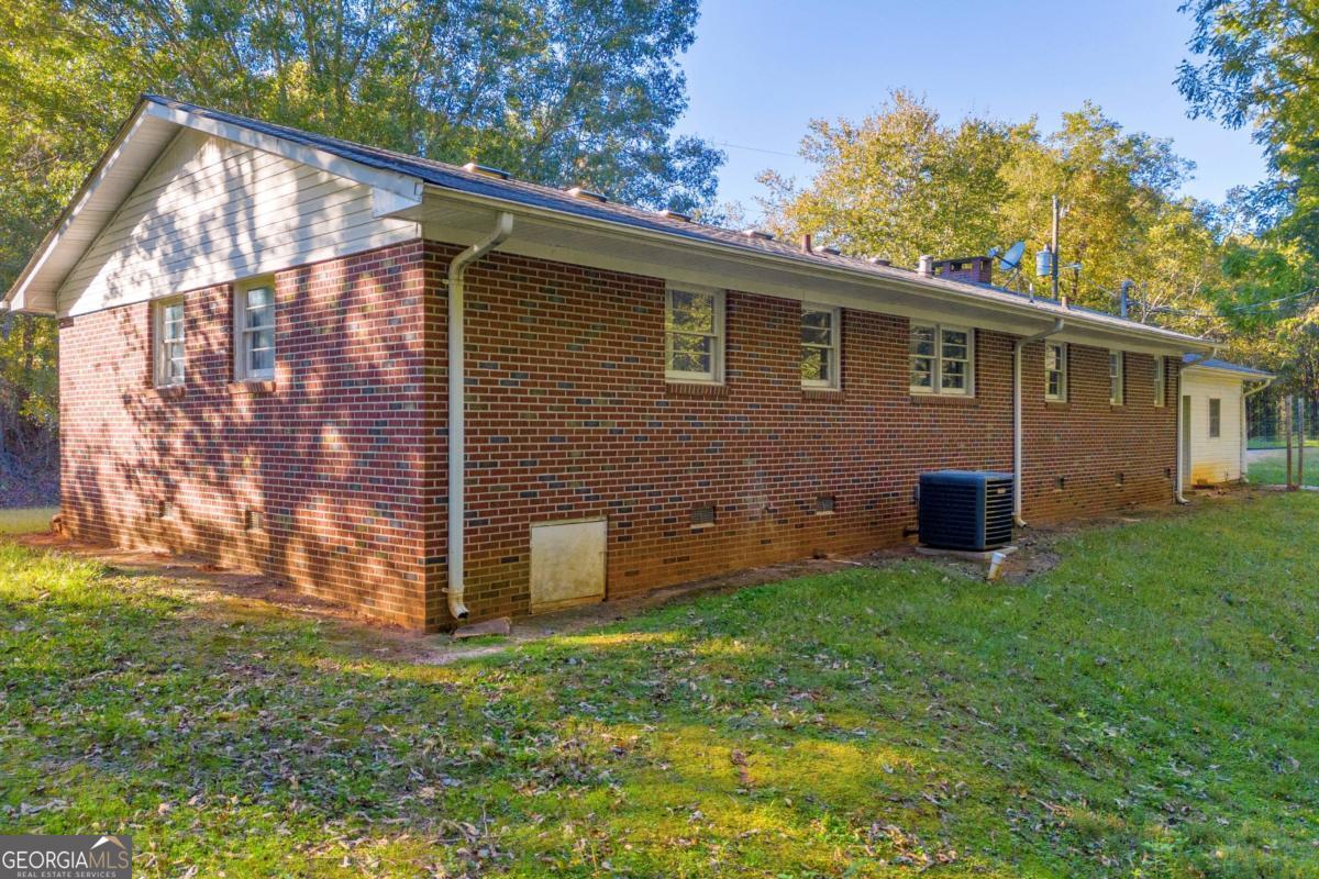 4638 Highway 63 Carnesville GA 30521