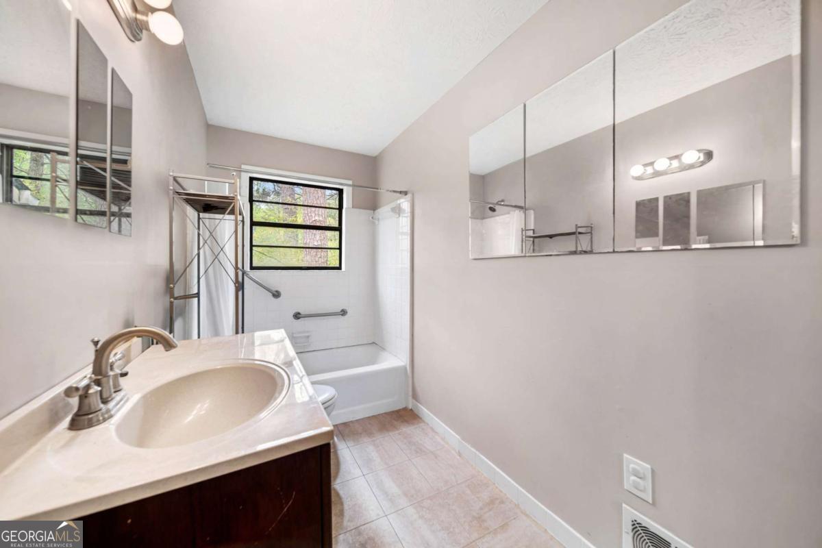 5121 Heather Road SE Smyrna GA 30082