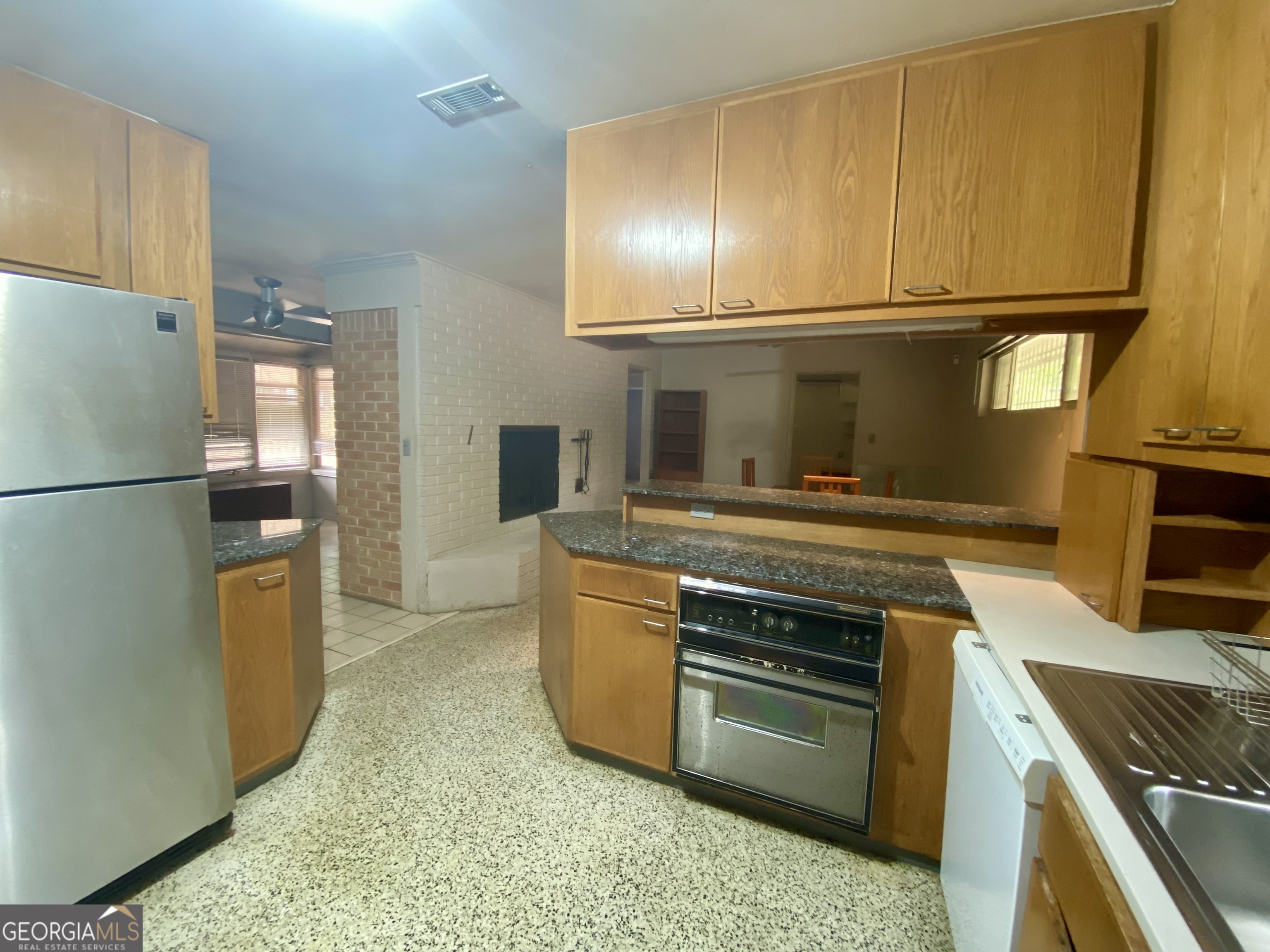 2700 SW The Fontainebleau SW Atlanta GA 30331