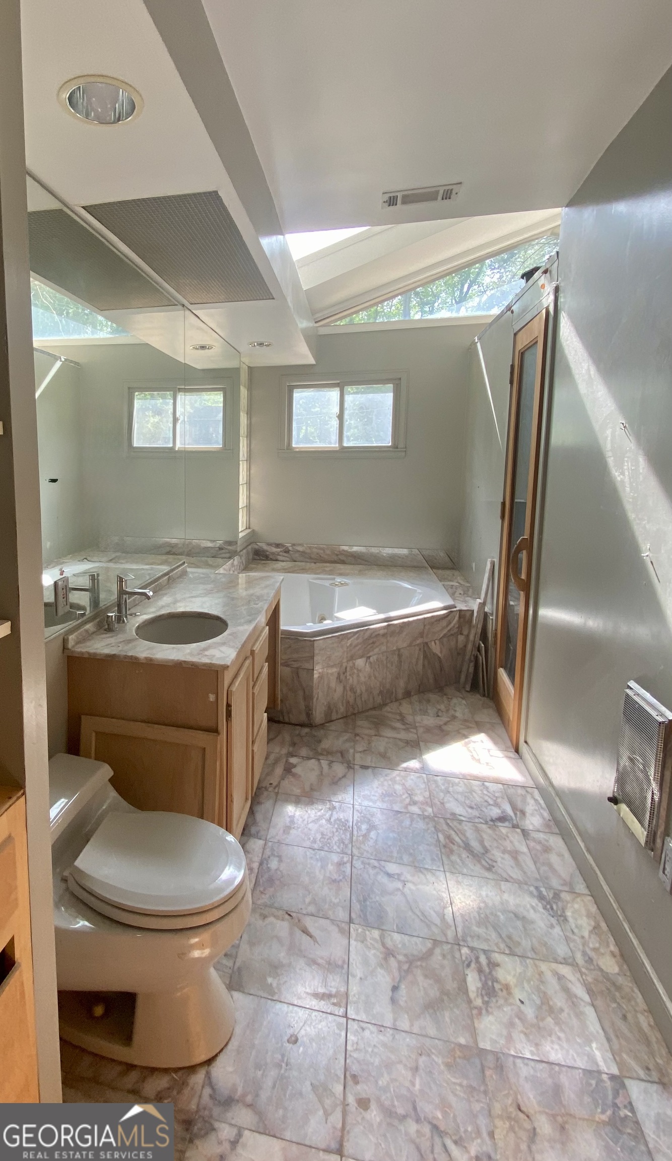 2700 SW The Fontainebleau SW Atlanta GA 30331
