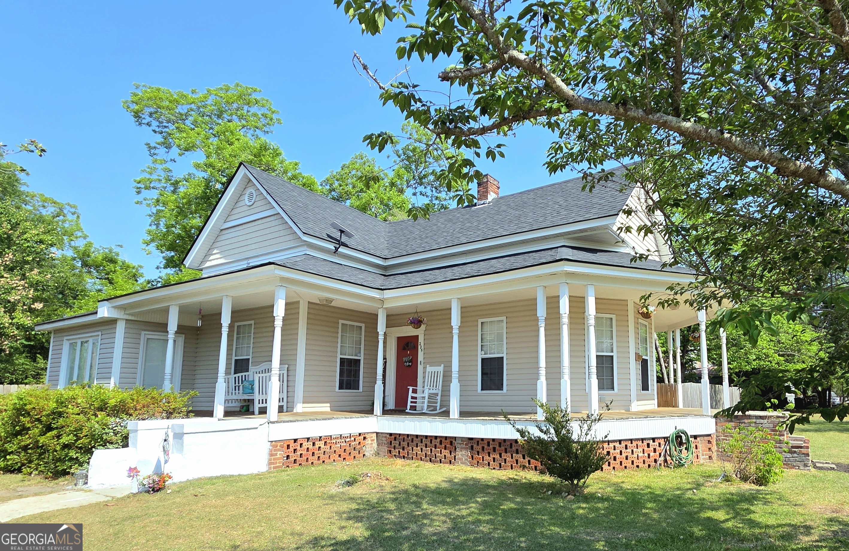 225 N Kennedy Street Metter GA 30439