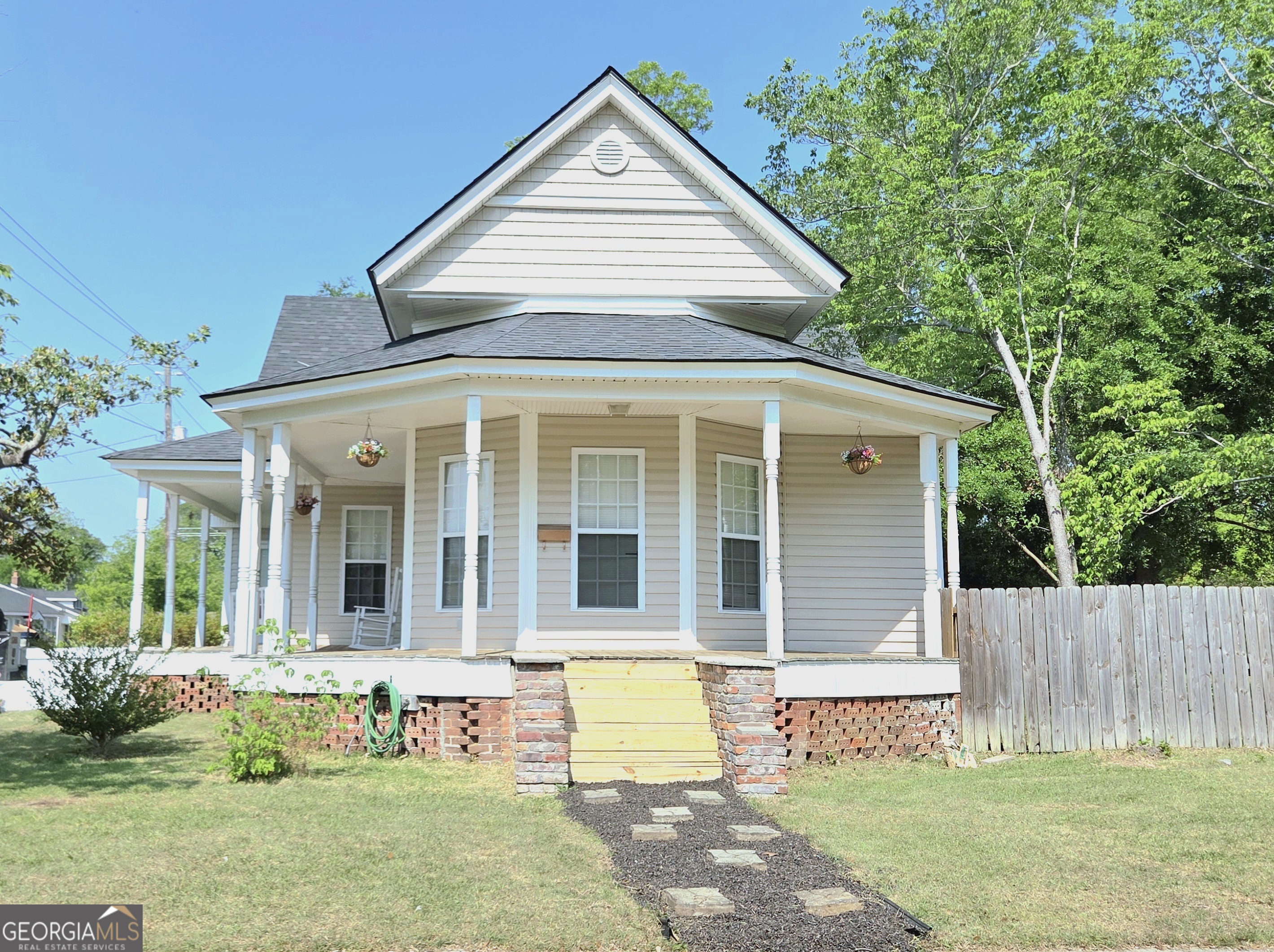 225 N Kennedy Street Metter GA 30439