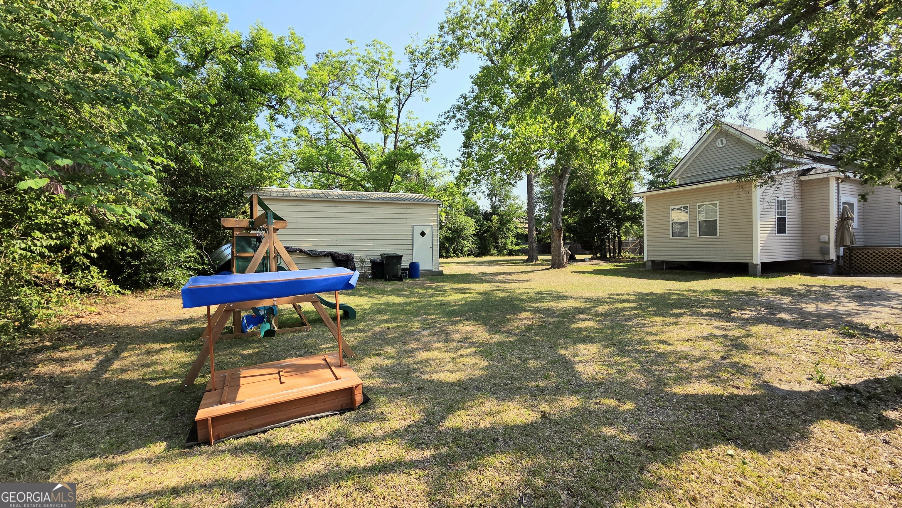 225 N Kennedy Street Metter GA 30439