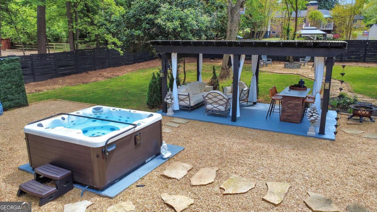 1810 Kinridge Road Marietta GA 30062