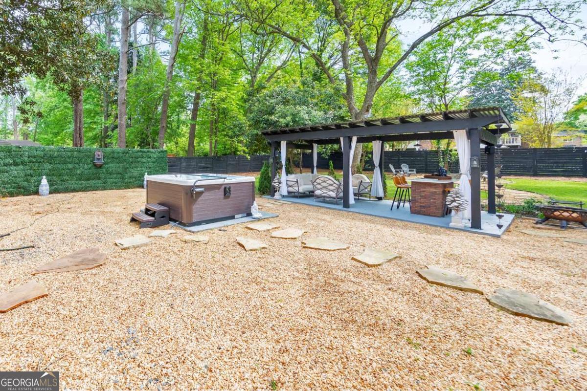 1810 Kinridge Road Marietta GA 30062