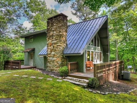 685 Cross Creek Mineral Bluff GA 30559