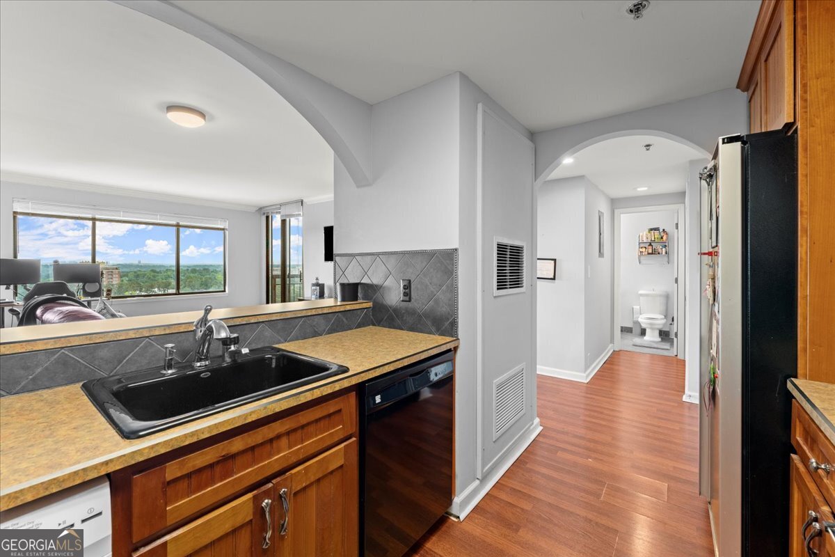 3481 Lakeside Drive NE Atlanta GA 30326