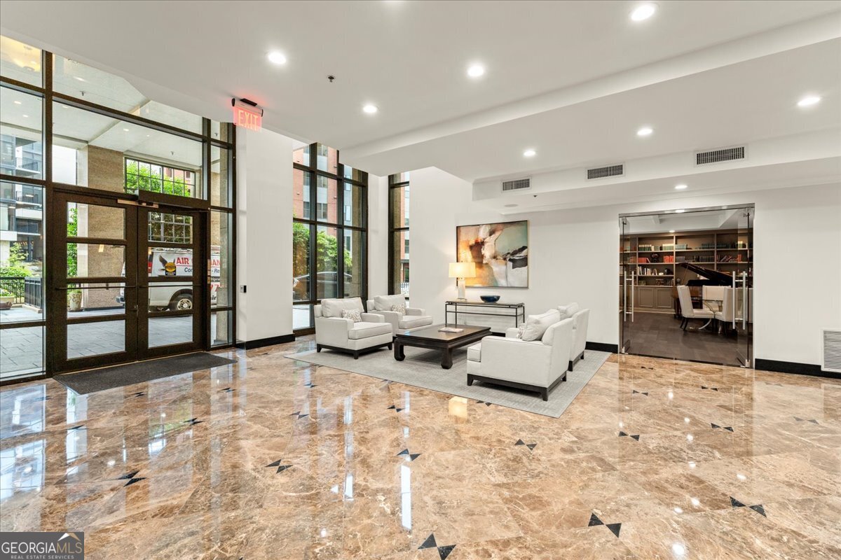 3481 Lakeside Drive NE Atlanta GA 30326