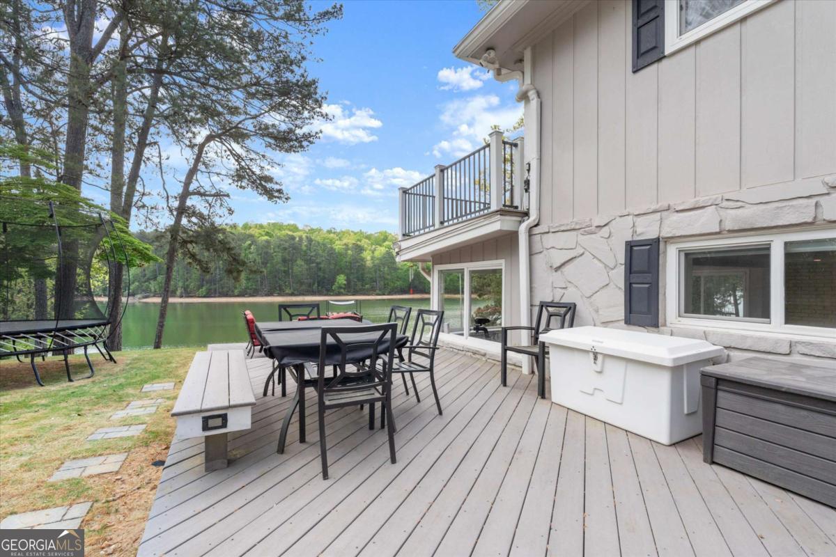 924 Pine Circle Woodstock GA 30189