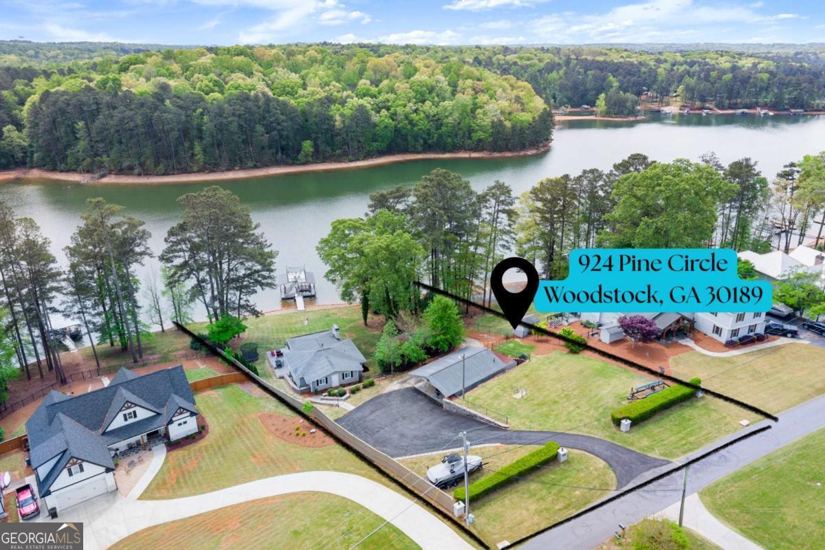 924 Pine Circle Woodstock GA 30189