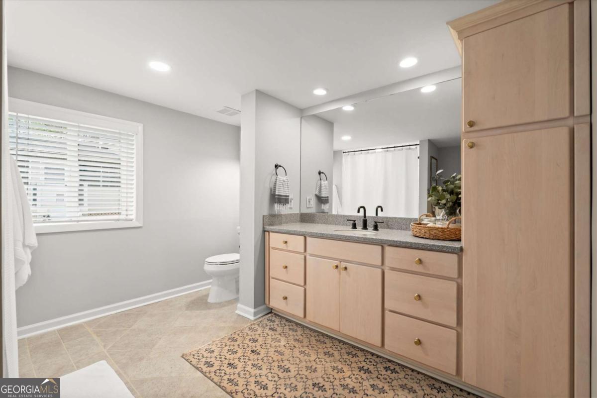 924 Pine Circle Woodstock GA 30189