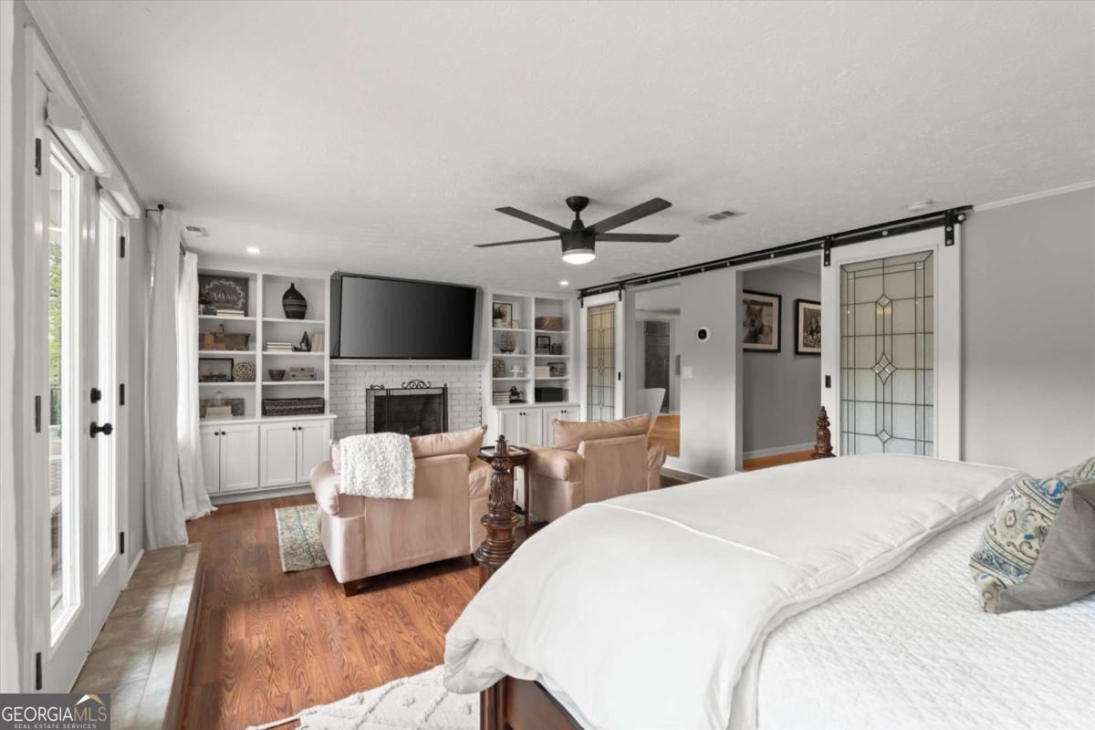 924 Pine Circle Woodstock GA 30189
