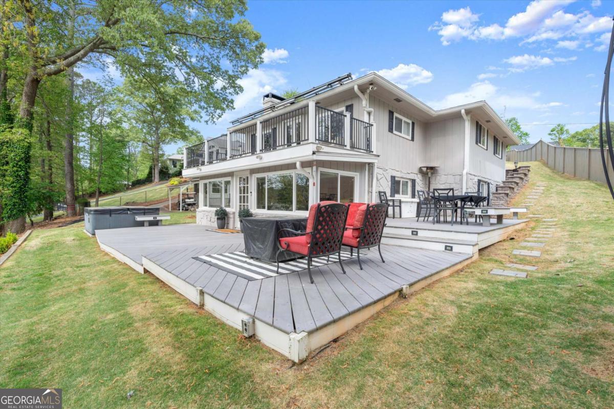 924 Pine Circle Woodstock GA 30189