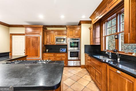 795 Chenocetah Drive Cornelia GA 30531