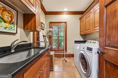 795 Chenocetah Drive Cornelia GA 30531