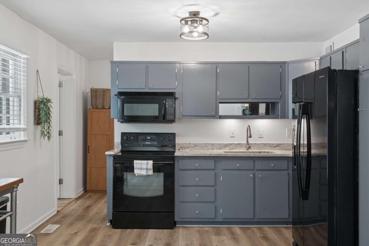 2530 Rolling View Drive SE Smyrna GA 30080