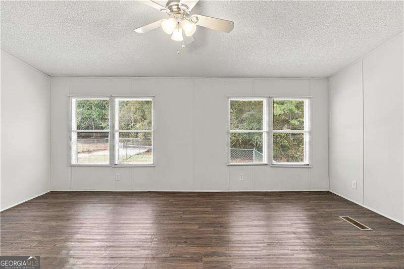355 Isbell Road SE Silver Creek GA 30173