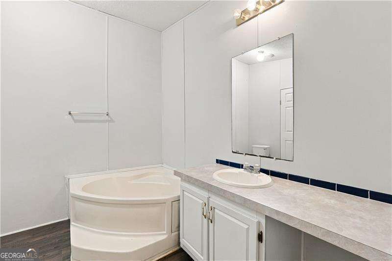 355 Isbell Road SE Silver Creek GA 30173