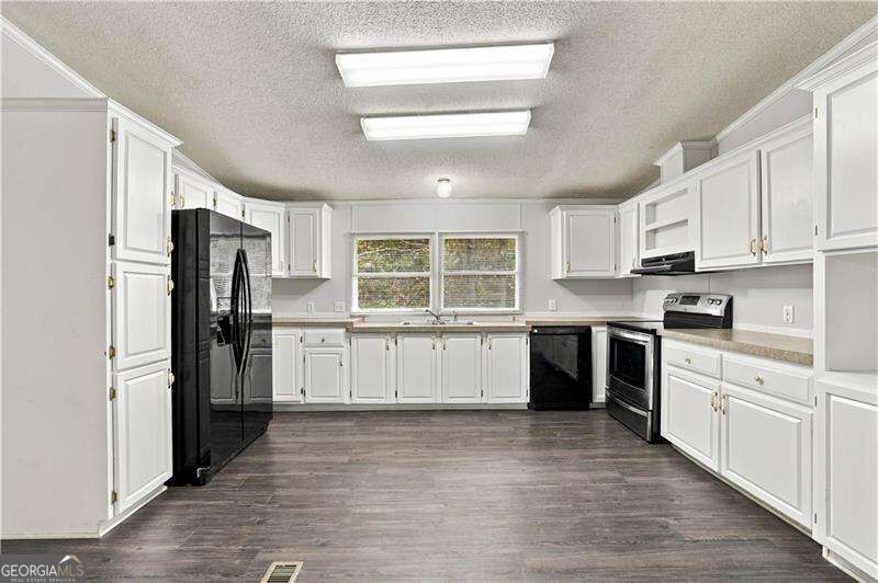 355 Isbell Road SE Silver Creek GA 30173