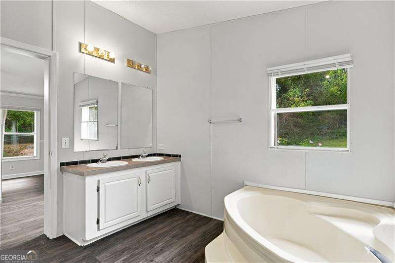 355 Isbell Road SE Silver Creek GA 30173