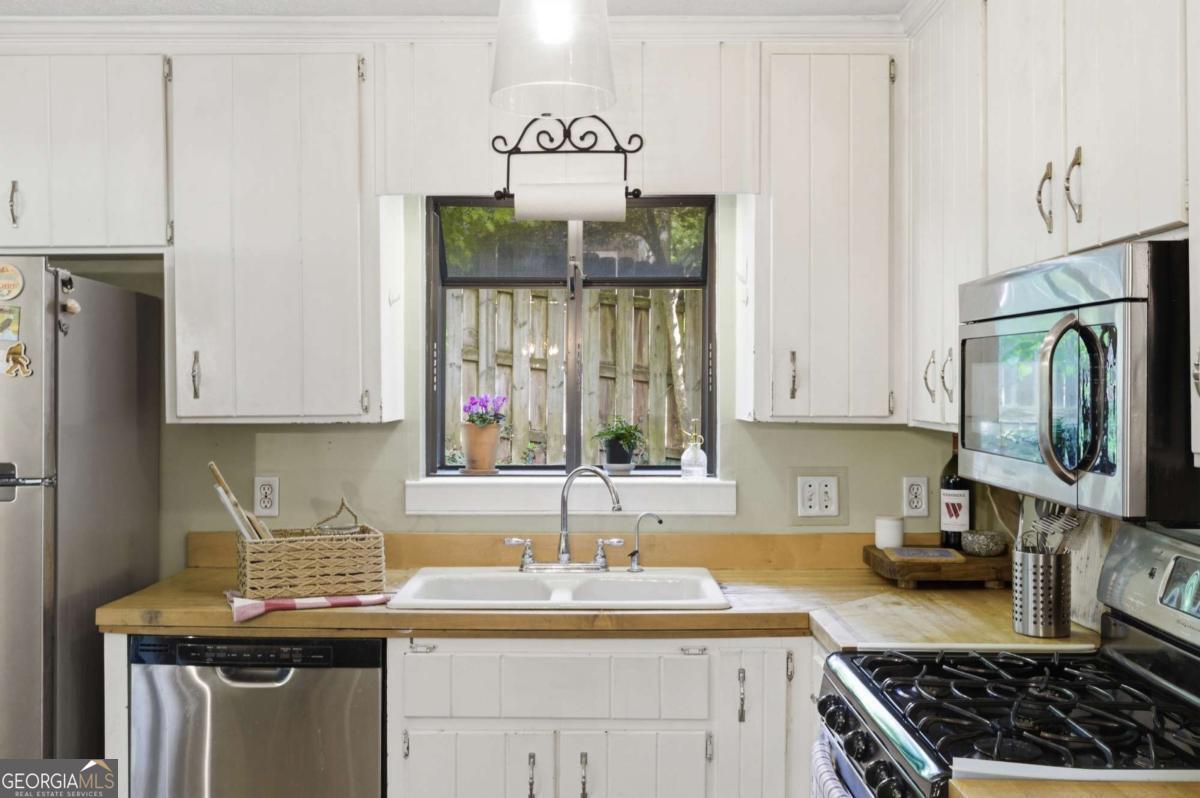 2894 Mcpherson Road NE Roswell GA 30075
