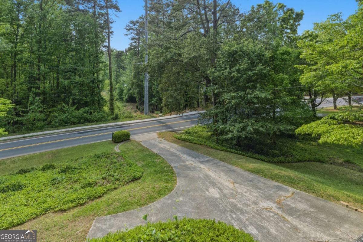 2894 Mcpherson Road NE Roswell GA 30075