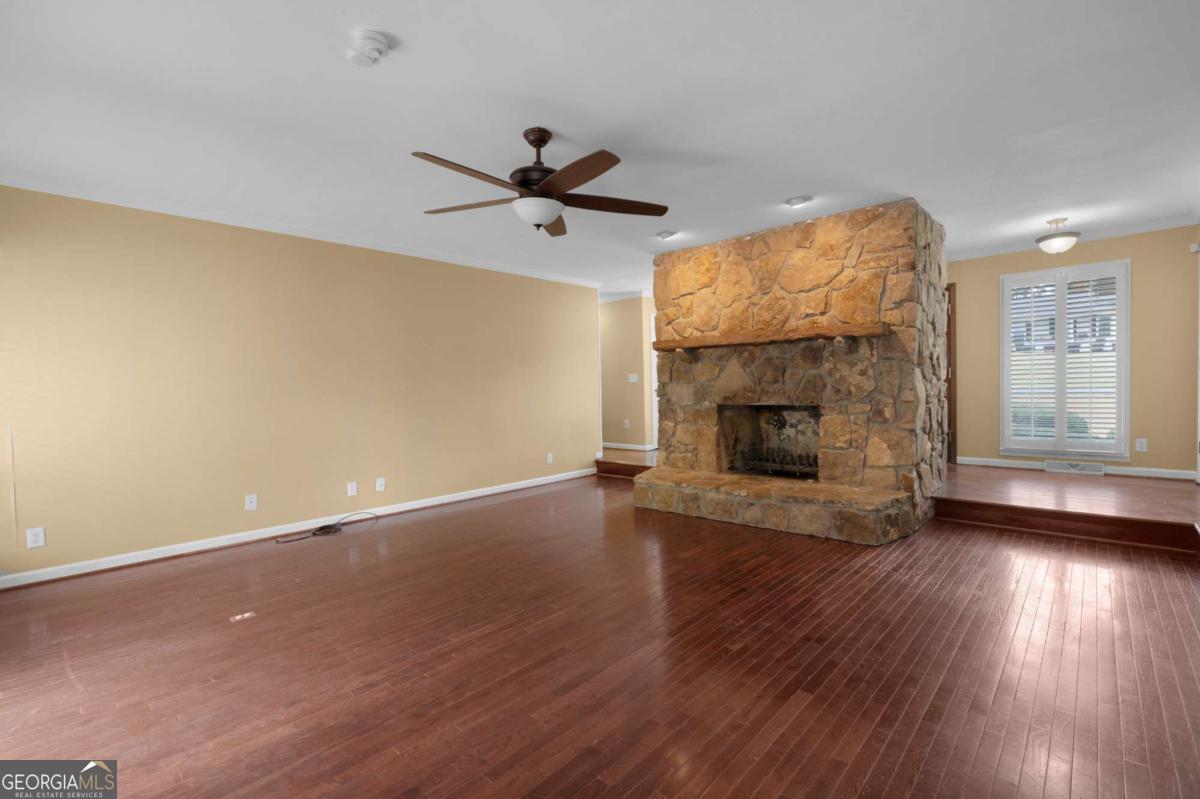 127 Windsor Drive Calhoun GA 30701