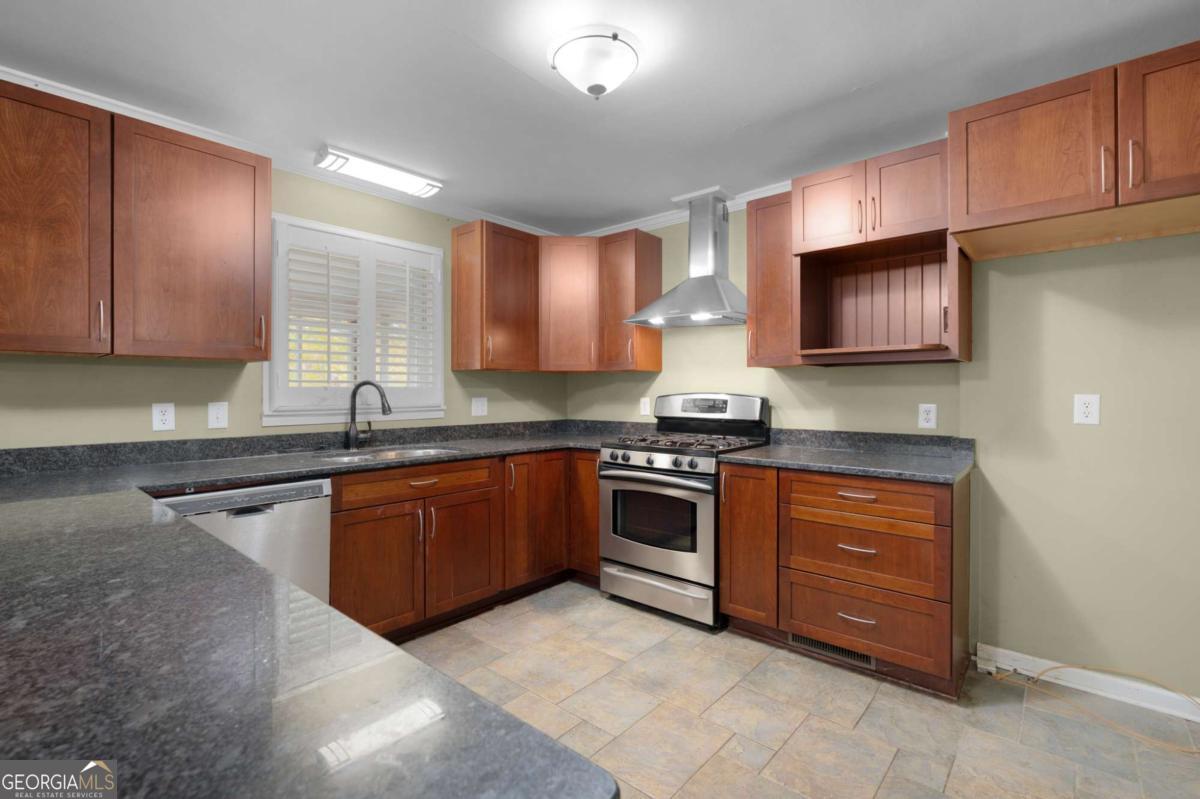 127 Windsor Drive Calhoun GA 30701