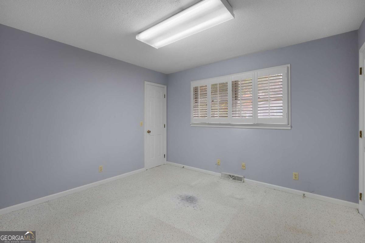 127 Windsor Drive Calhoun GA 30701
