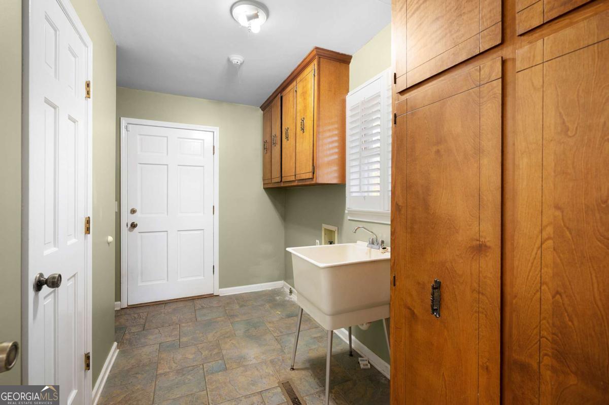 127 Windsor Drive Calhoun GA 30701