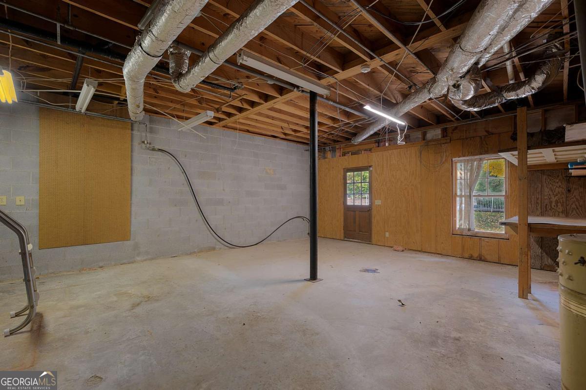 127 Windsor Drive Calhoun GA 30701