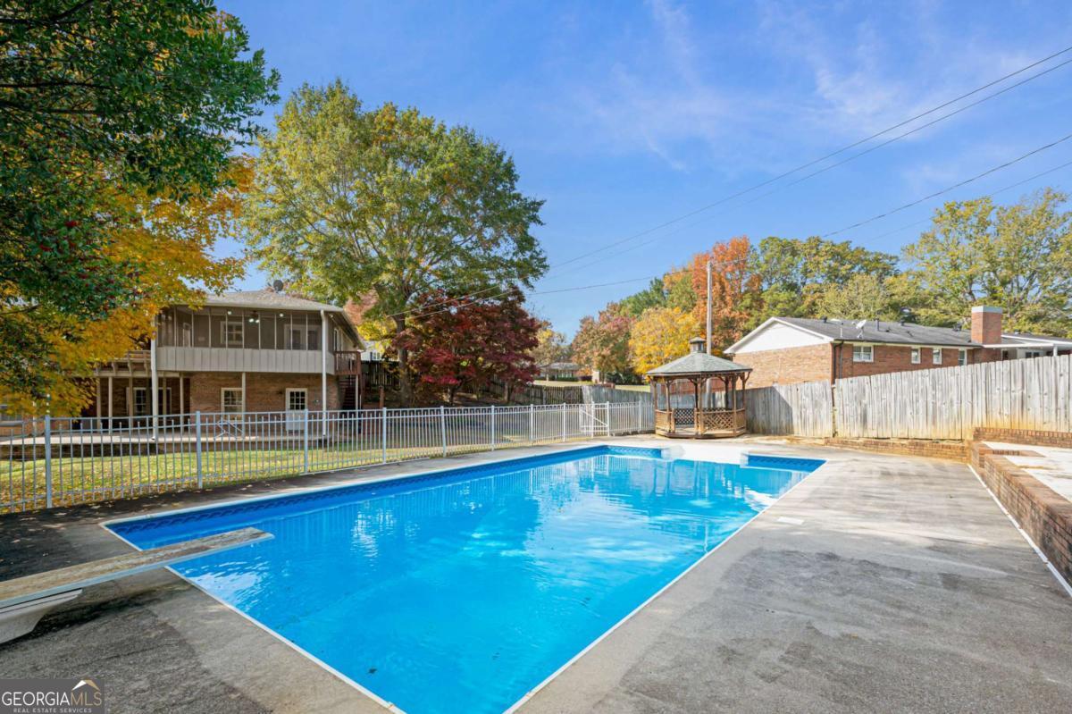 127 Windsor Drive Calhoun GA 30701