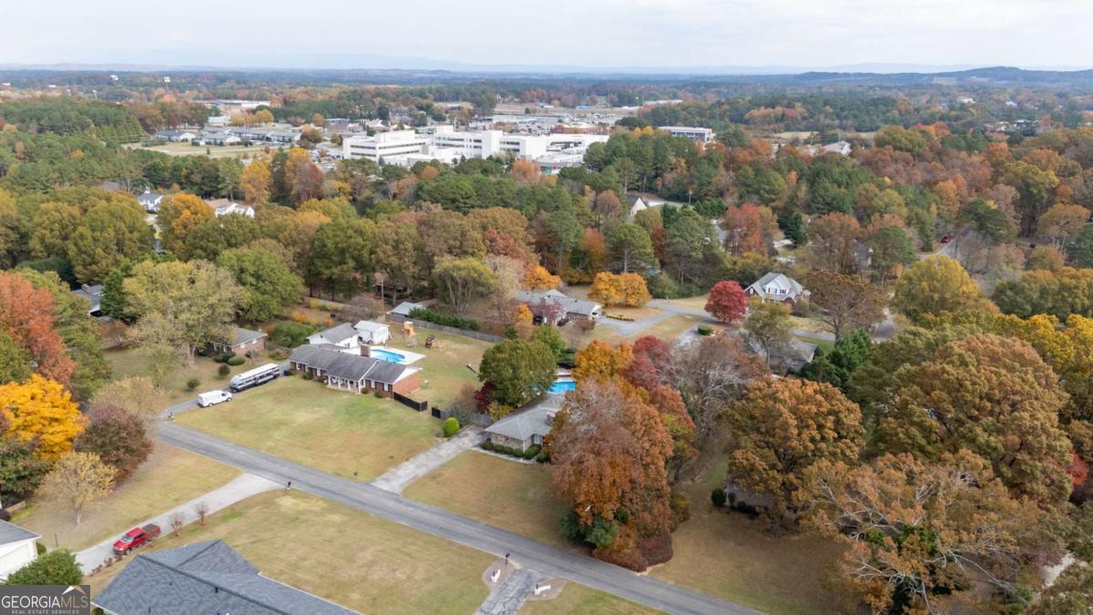 127 Windsor Drive Calhoun GA 30701