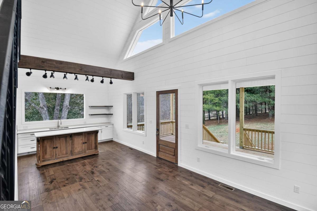 1772 River Road Mineral Bluff GA 30559