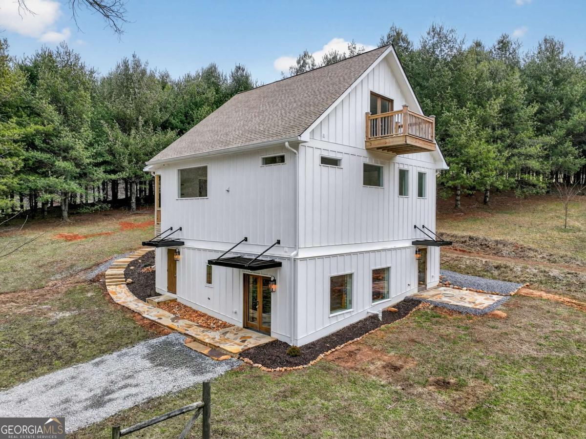 1772 River Road Mineral Bluff GA 30559