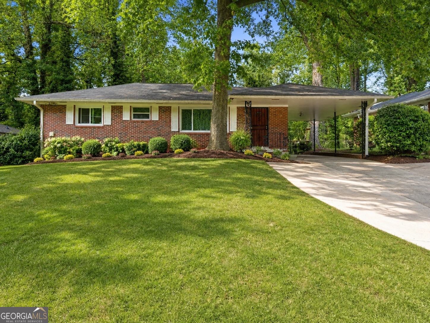 2811 Connally Drive SW Atlanta GA 30311