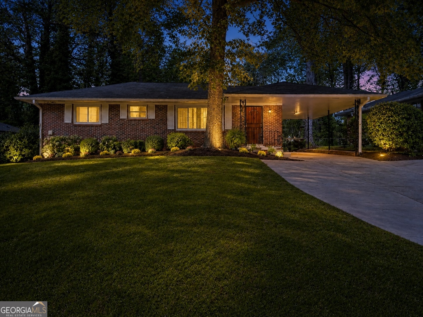 2811 Connally Drive SW Atlanta GA 30311